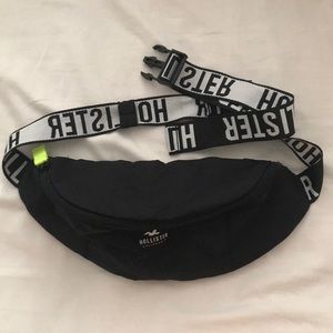 hollister fanny pack